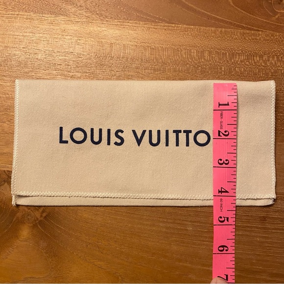Louis Vuitton accessories box and pouch - Picture 12 of 12